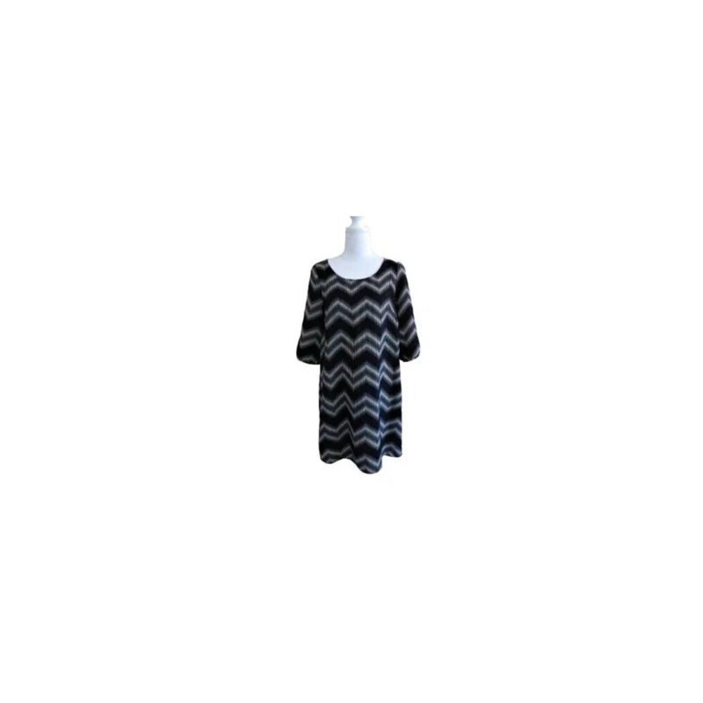 Zig Zag Mod Dress / Size Medium / NWOT